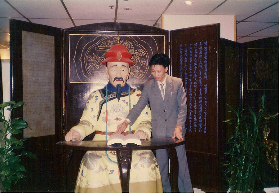 历代帝王像展览现场2.jpg